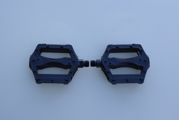 Педали MTB MX-P624 9/16" пластик, насыпной подшипник, черные